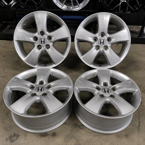 4 mags  225 /65/R17  Honda CRV 2008